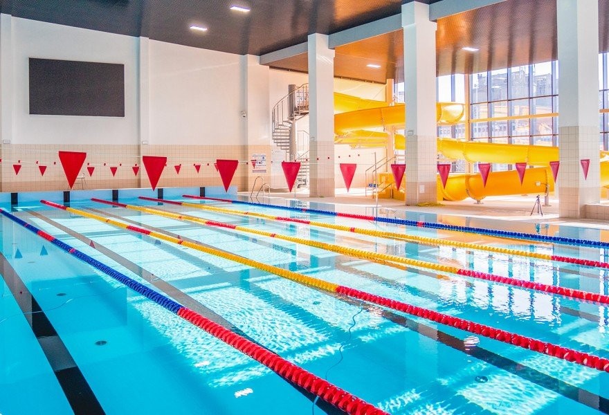 Proyecto de piscina en el complejo deportivo de Polonia