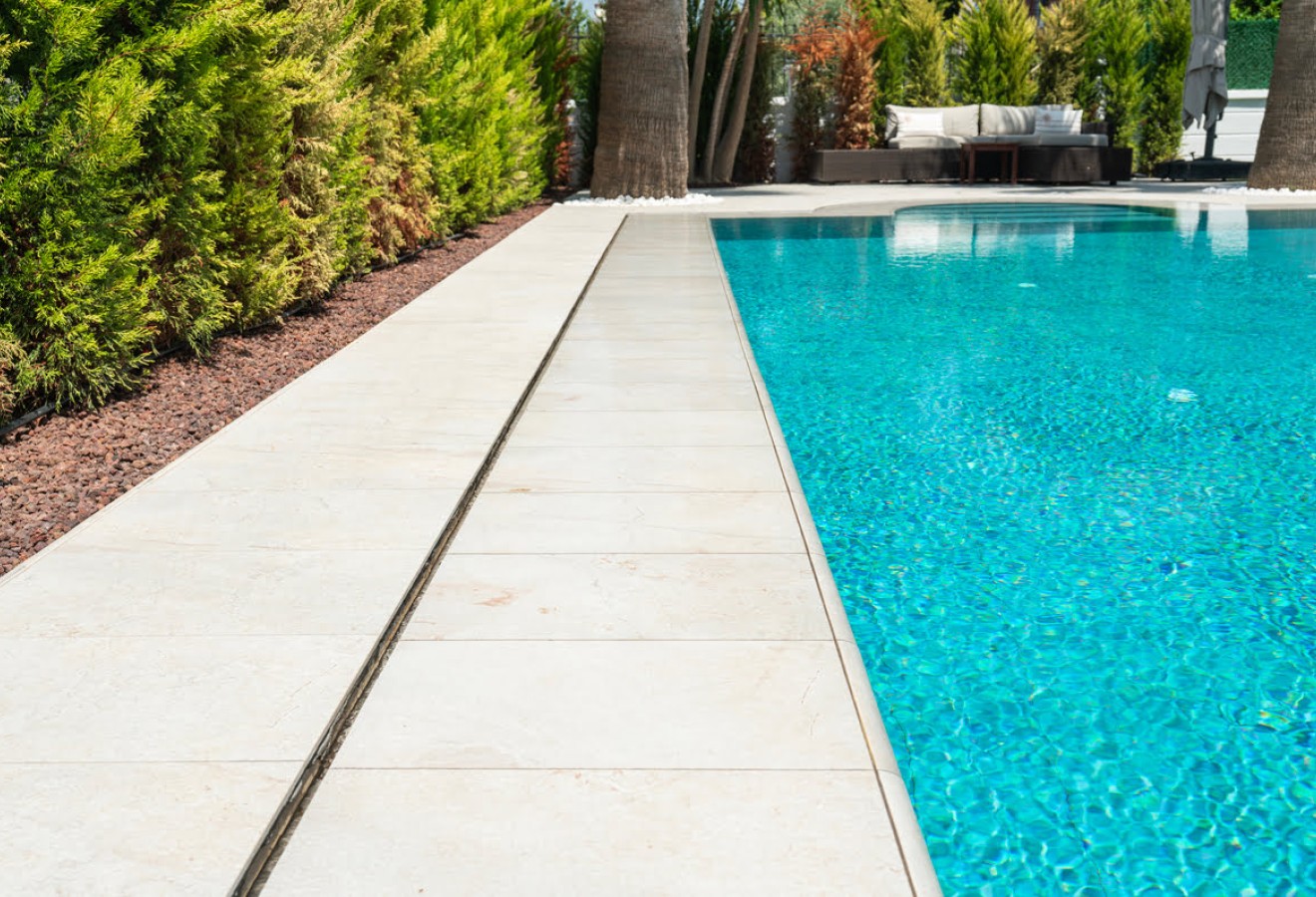 سلسلة Pool Garden Beige