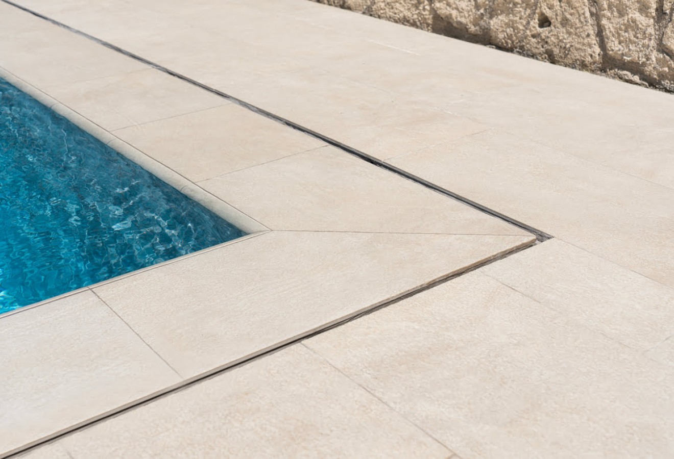 سلسلة Pool Garden Beige