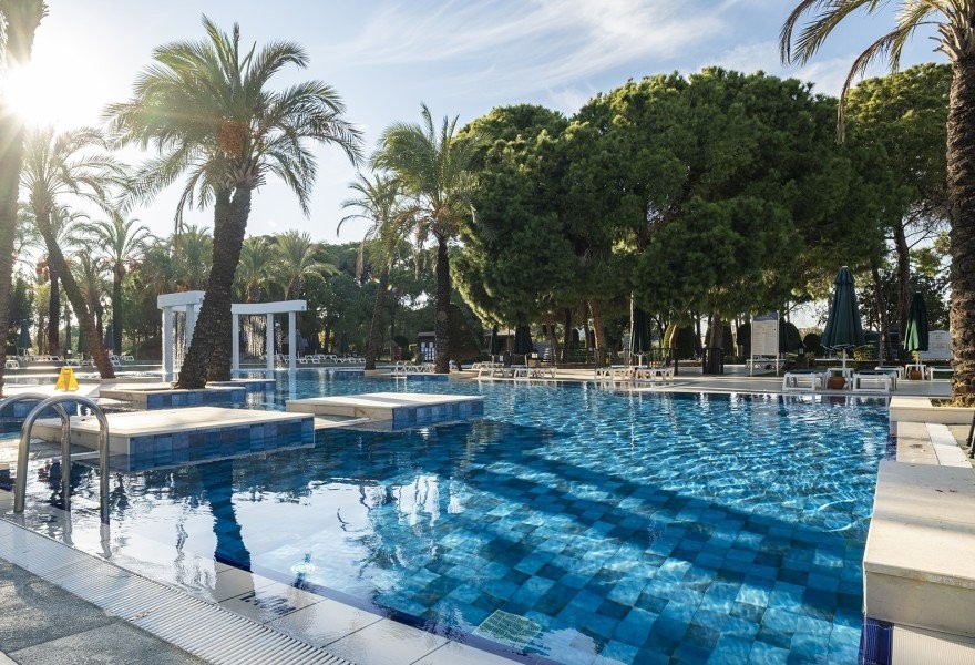 Projet de piscine de l'hôtel IC Green Palace